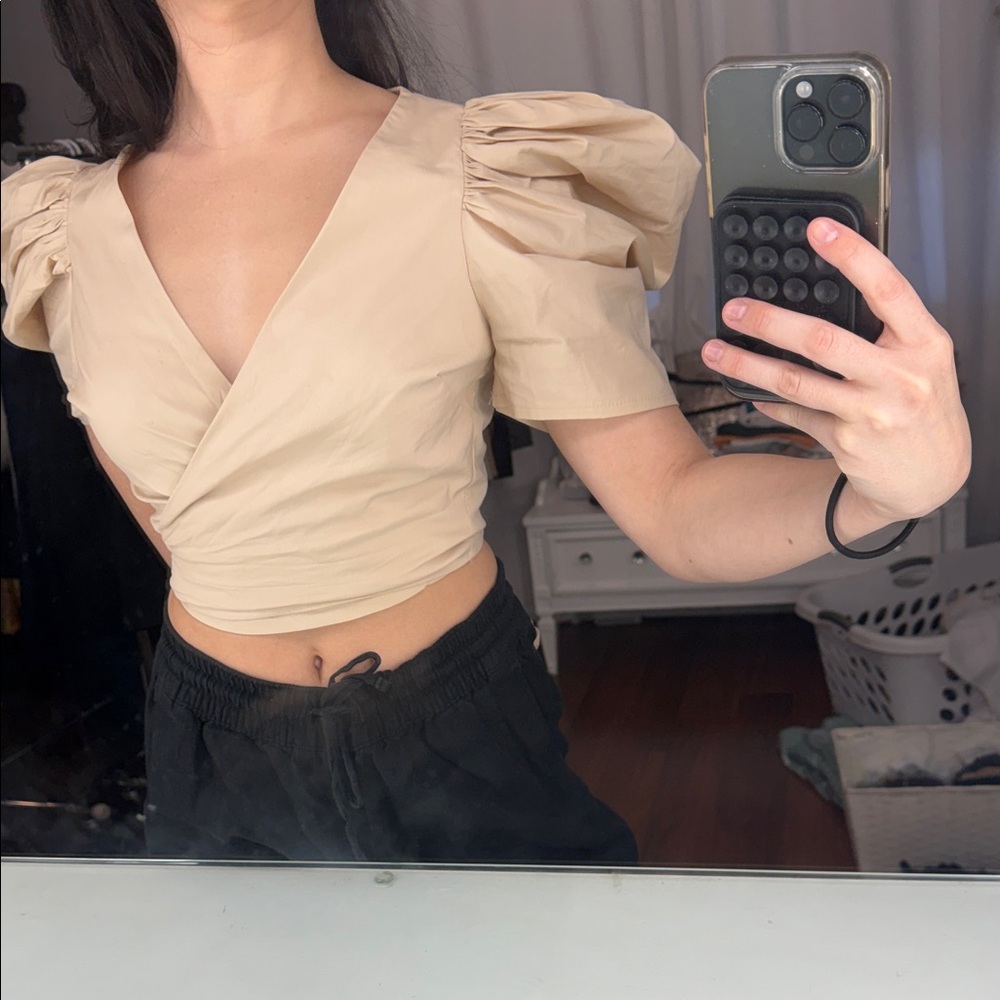 Forever 21 Crop Top Nude Beige Cream Puff Sleeve Crop Top Small - Picture 2 of 14
